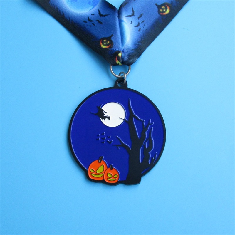 Mielenkiintoisia räätälöityjä metallimitalia Holiday Gift Halloween Christmas Easter Festival Metal -mitalit
