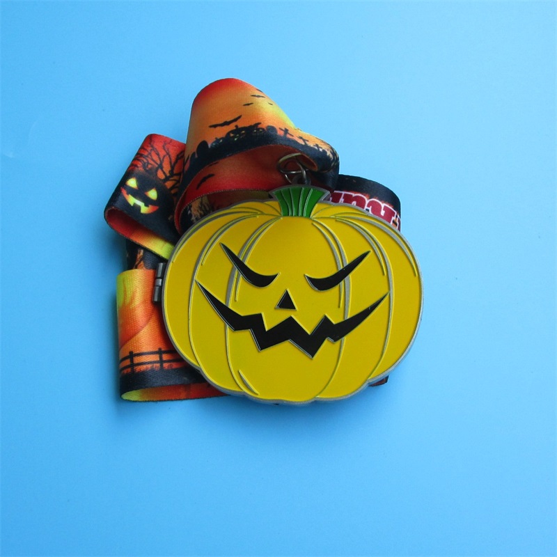 Mielenkiintoisia räätälöityjä metallimitalia Holiday Gift Awards Halloween Christmas Easter -festivaalin metallimitalit